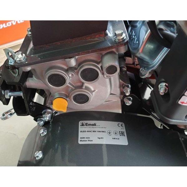 Motoazada Oleo Mac MH 198 RKS + puncher, wheels and carrier 182cc