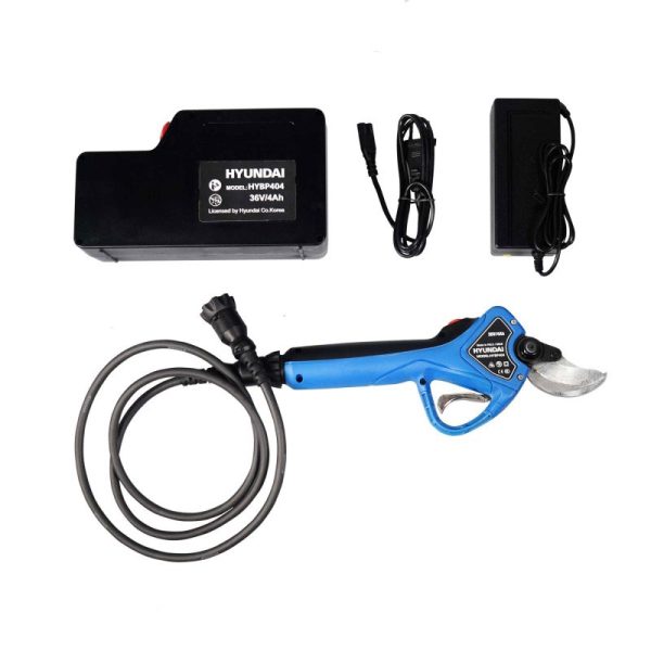 Battery-powered pruning shears with Hyundai HYBP-404 case